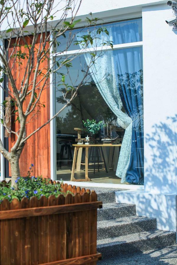 Admiring Island Apartment Tainan Luaran gambar